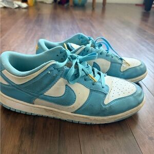 Nike Men’s Dunk Blue and White Sneakers size 10